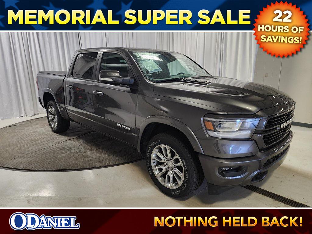 2022 RAM 1500 Laramie 4x4 Crew Cab 5'7's photo