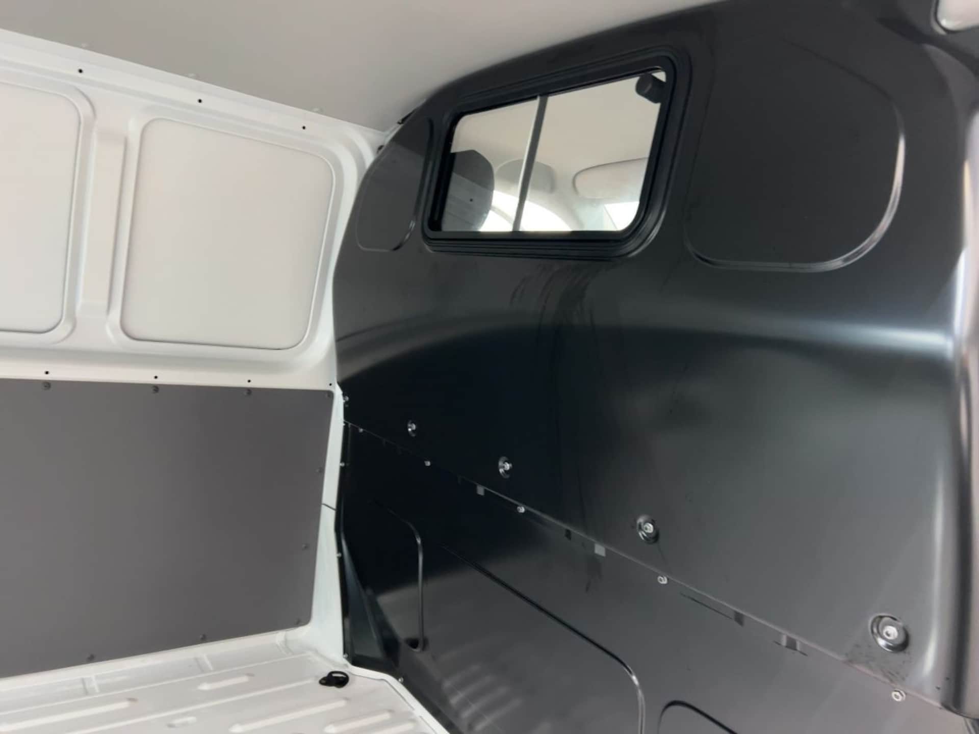 Volkswagen T6.1 Transporter Kasten langer Radstand