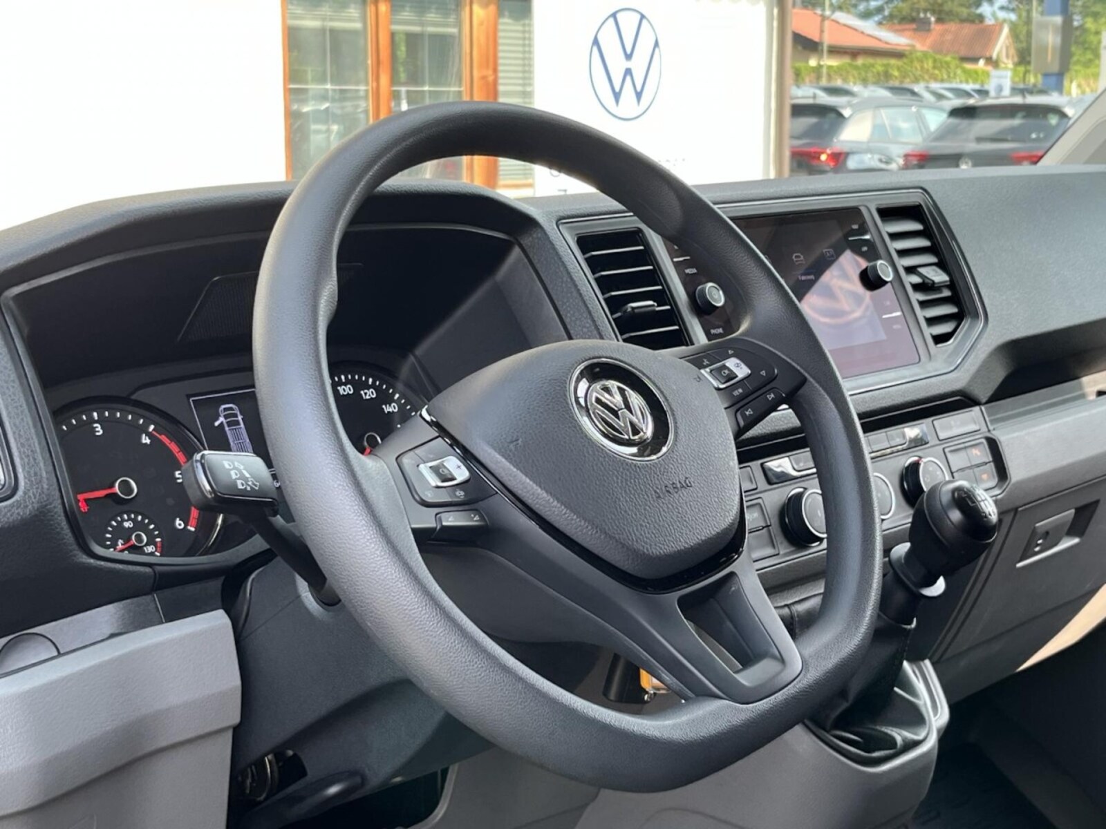 Volkswagen Crafter Kasten mittlerer Radstand – Bild 11