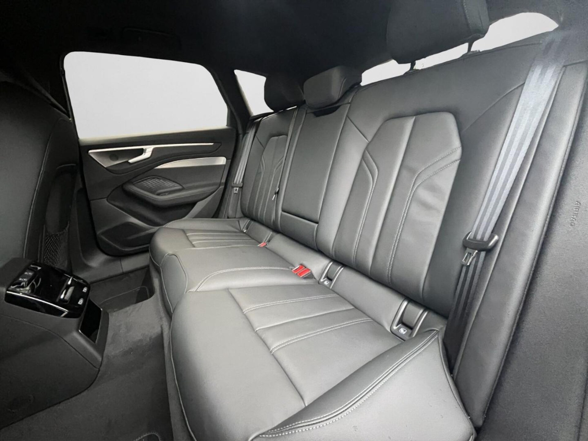 Audi A6 Avant edition one