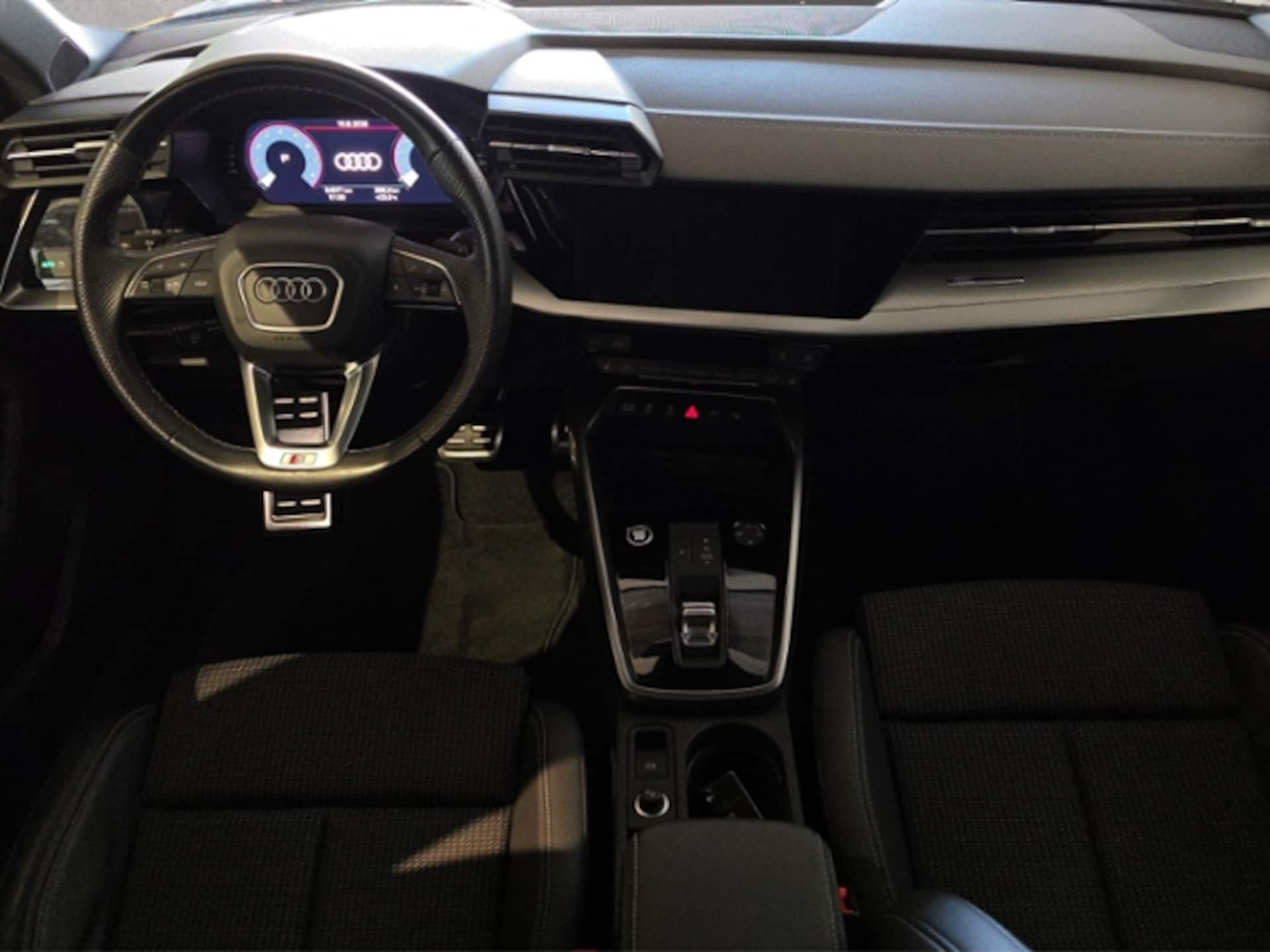 Audi A3 Sportback S line