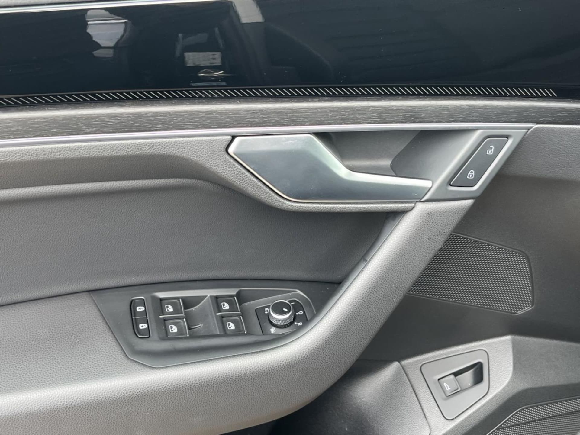 Volkswagen Touareg Basis-Modell