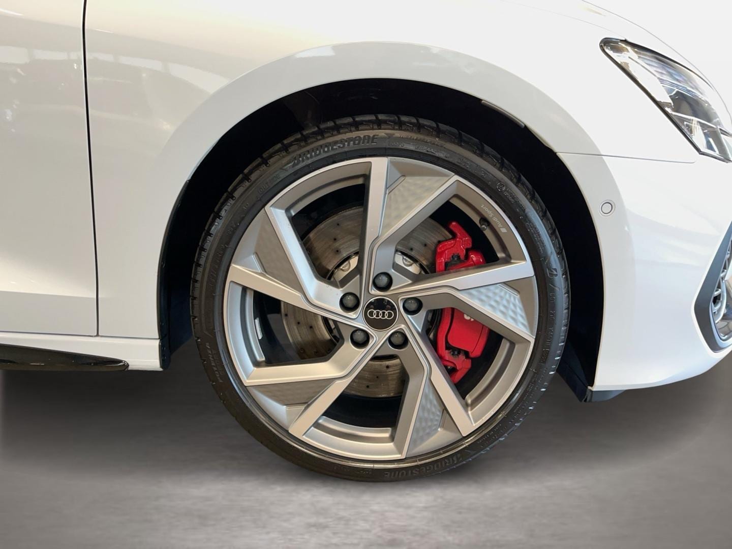 Bild über Audi S3 Sportback TFSI quattro S tronic - für weitere Informationen kontaktieren Sie den Audi Partner