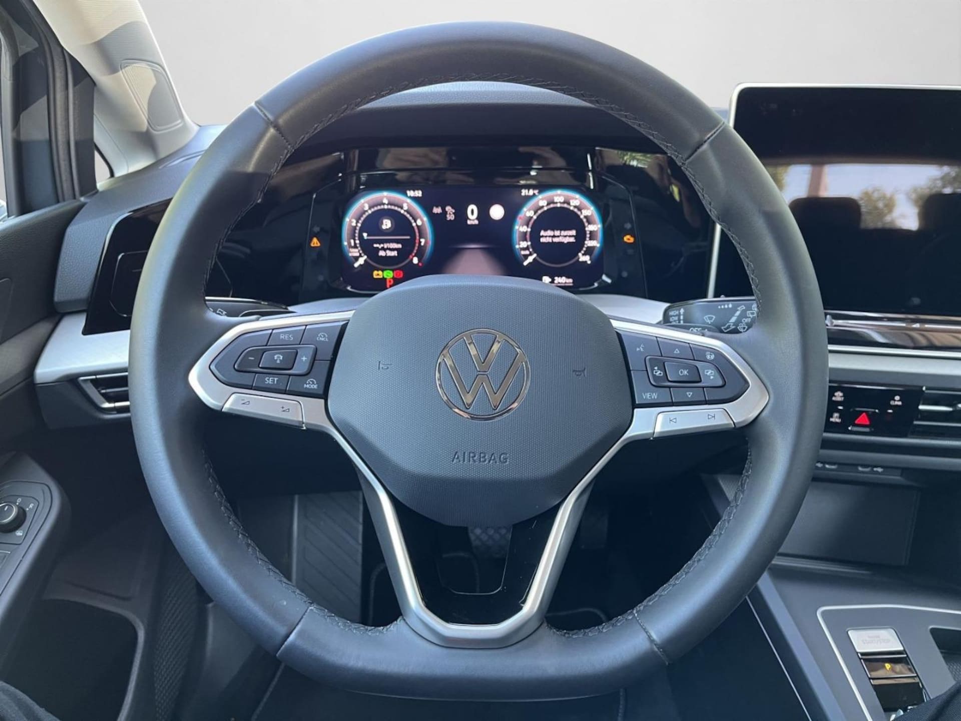Volkswagen Golf Life
