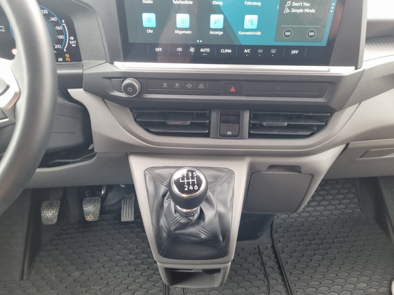 Volkswagen Transporter Kasten langer Radstand – Bild 10