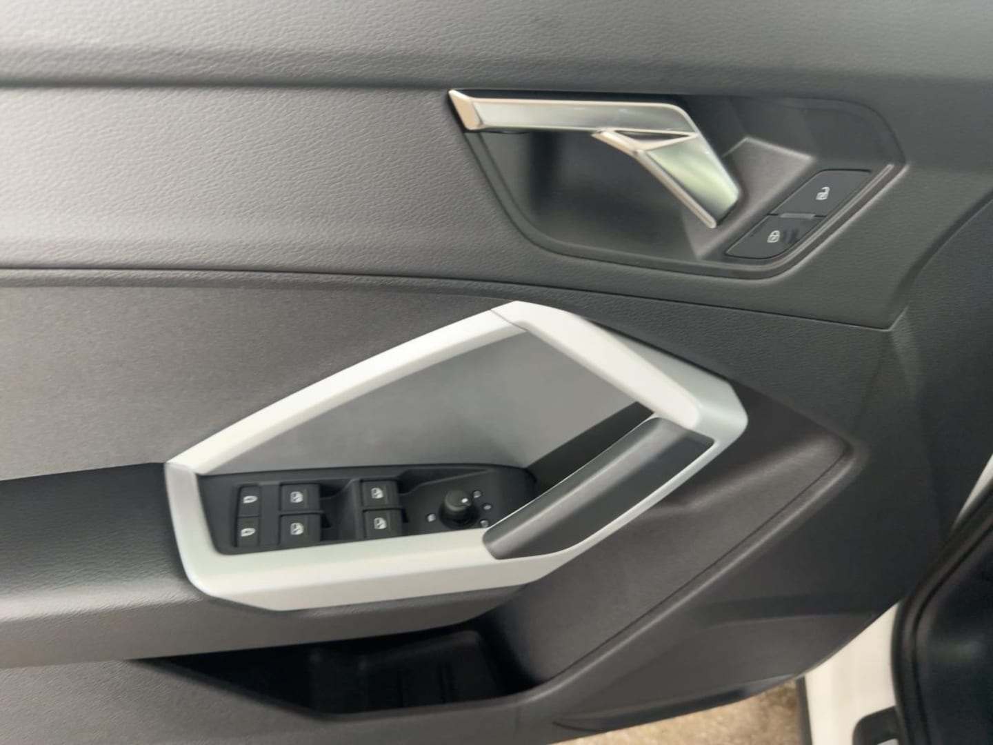 Bild über Audi Q3 Sportback S line 40 TDI quattro S tronic - für weitere Informationen kontaktieren Sie den Audi Partner