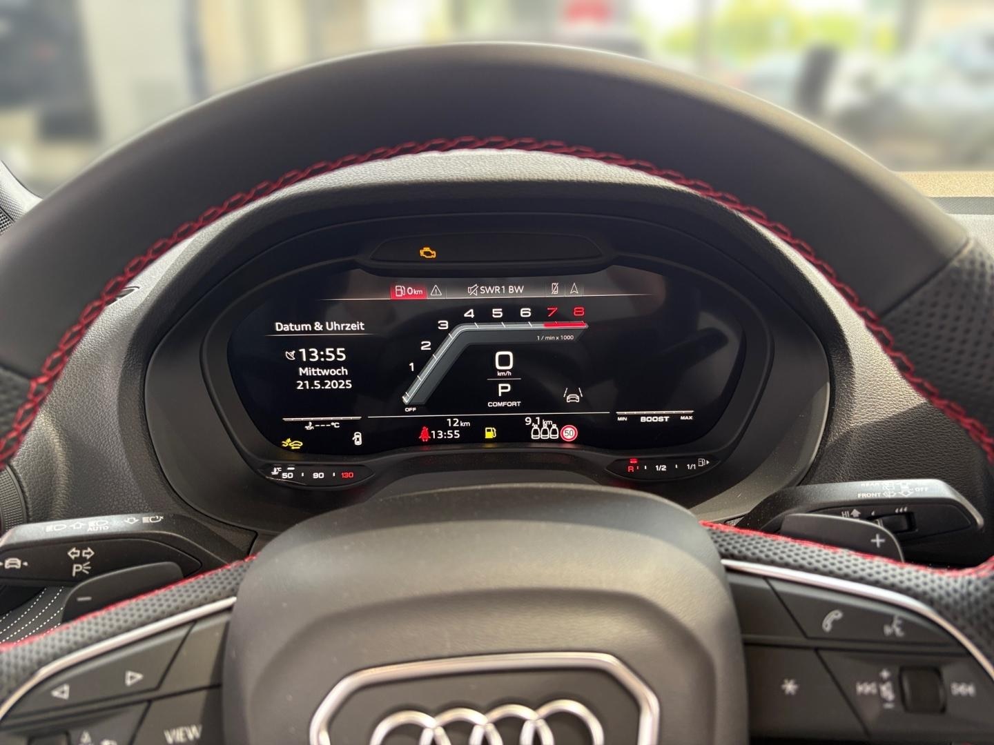 Bild über Audi SQ2 TFSI quattro S tronic - für weitere Informationen kontaktieren Sie den Audi Partner