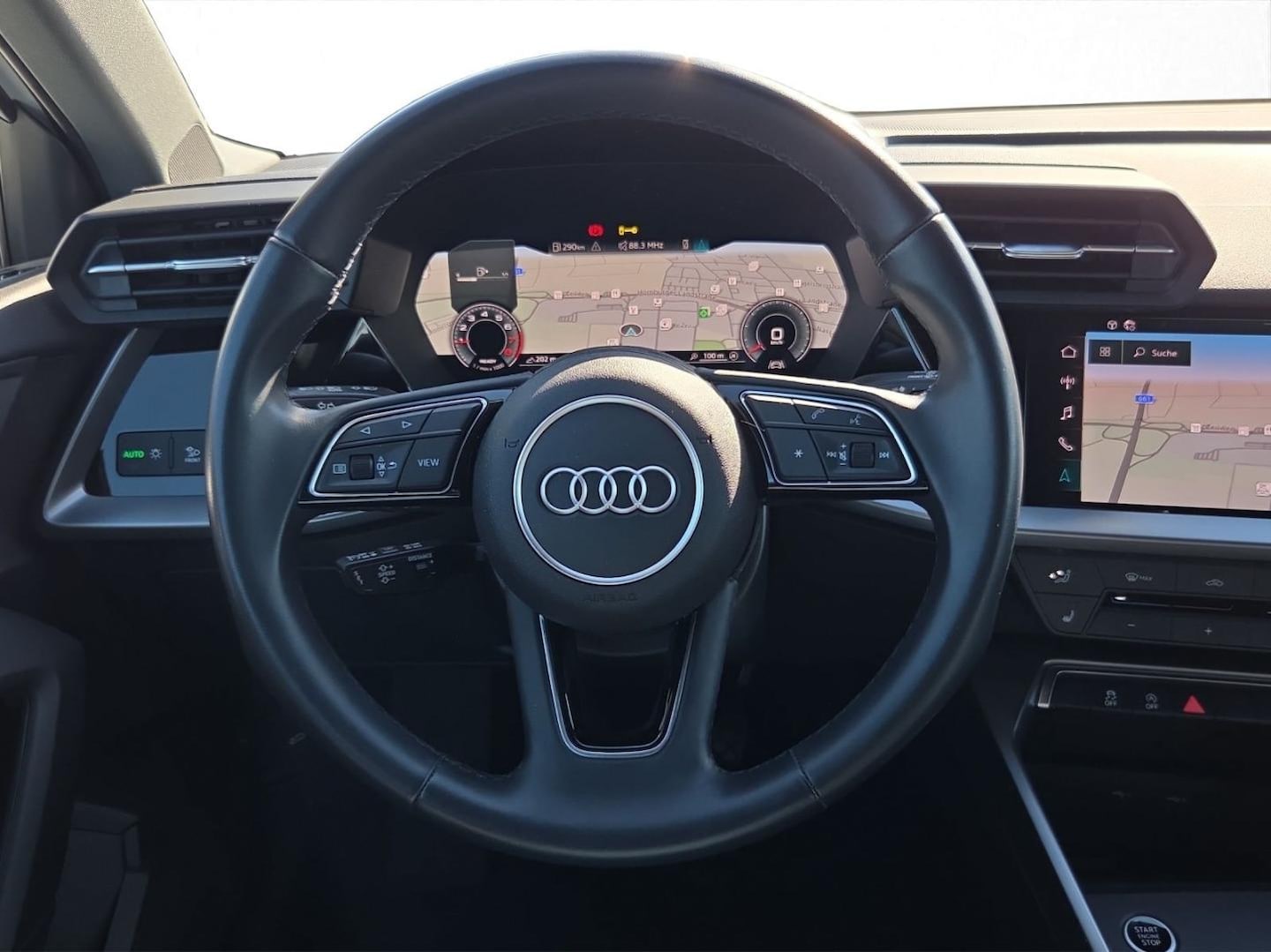 Bild über Audi A3 Sportback 30 TFSI Schaltgetriebe - für weitere Informationen kontaktieren Sie den Audi Partner