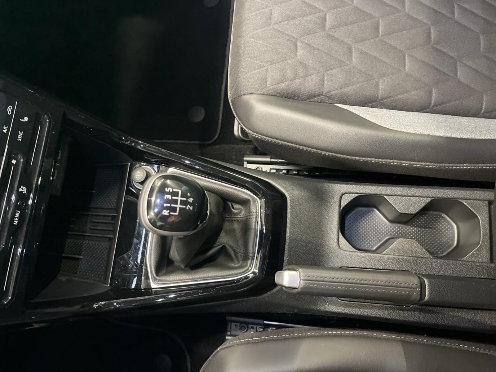 Volkswagen T-Cross – Bild 16