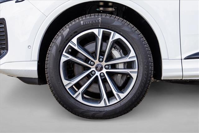 2026 Audi Q7 Premium Plus - Photo 9
