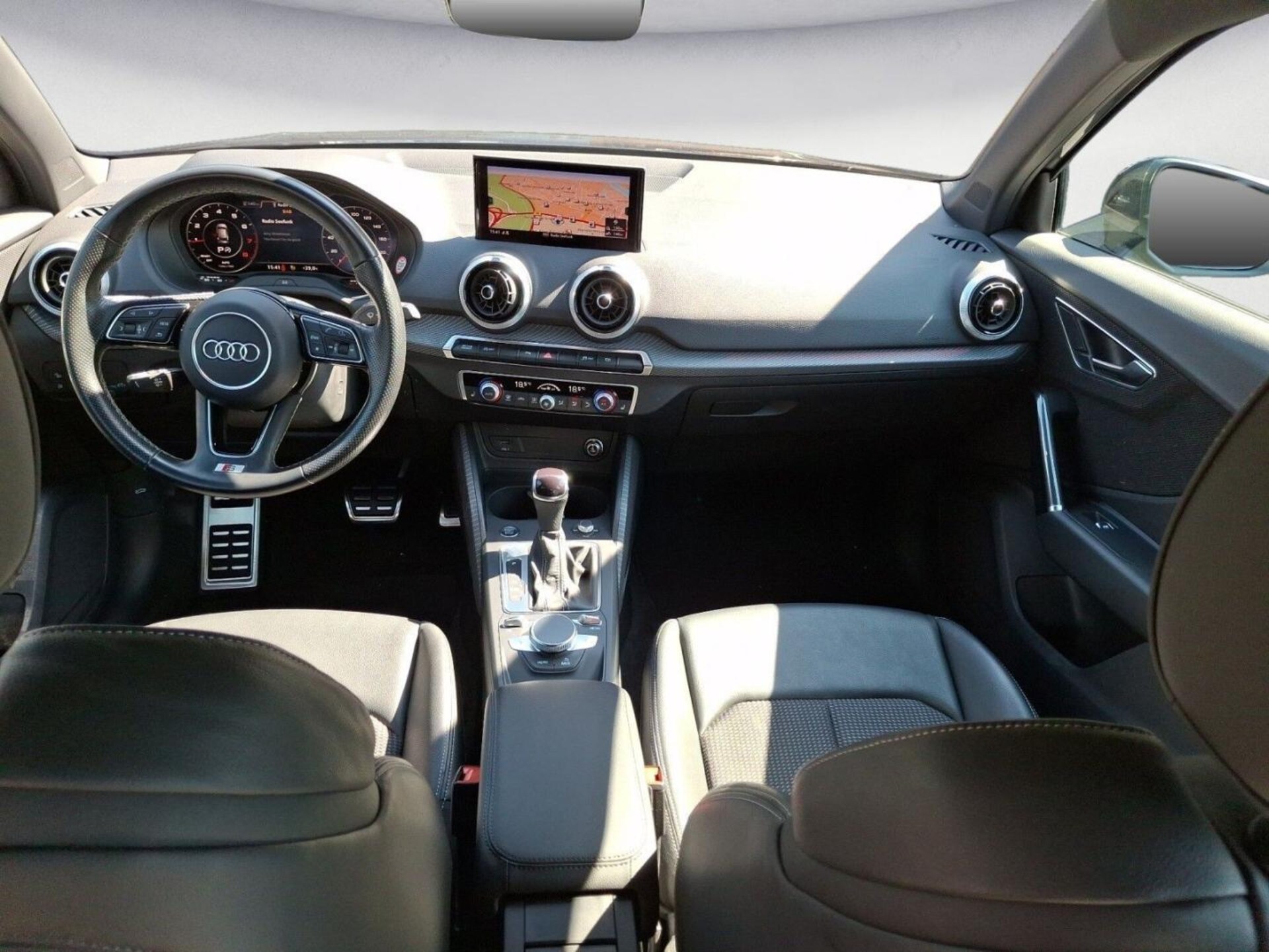 Audi Q2 S line
