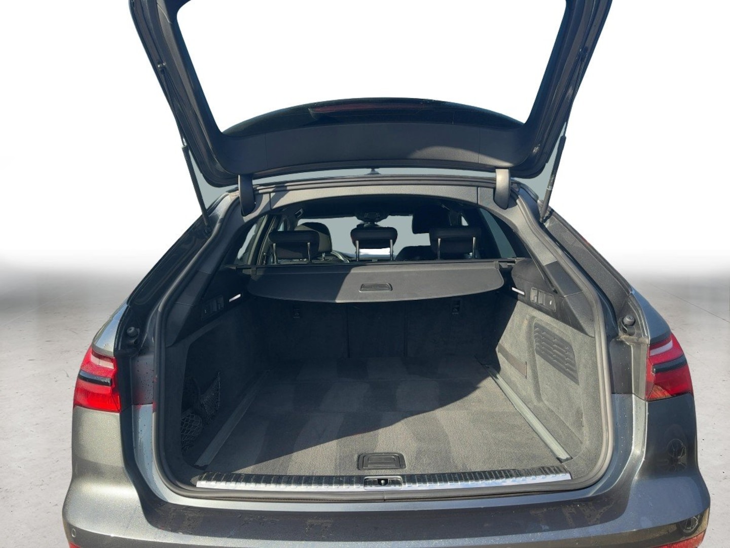 Bild über Audi S6 Avant TDI quattro tiptronic - für weitere Informationen kontaktieren Sie den Audi Partner