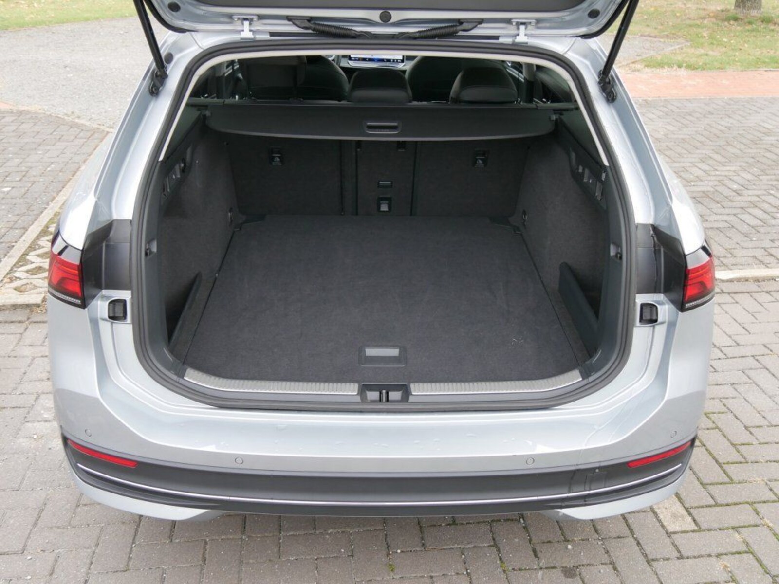 Volkswagen Passat – Bild 9