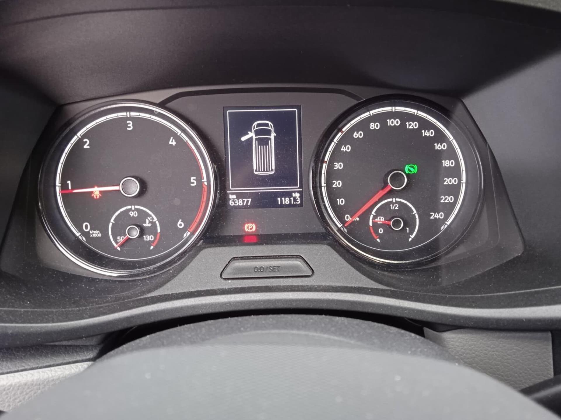 Volkswagen Caravelle 6.1 długi roztaw osi S
