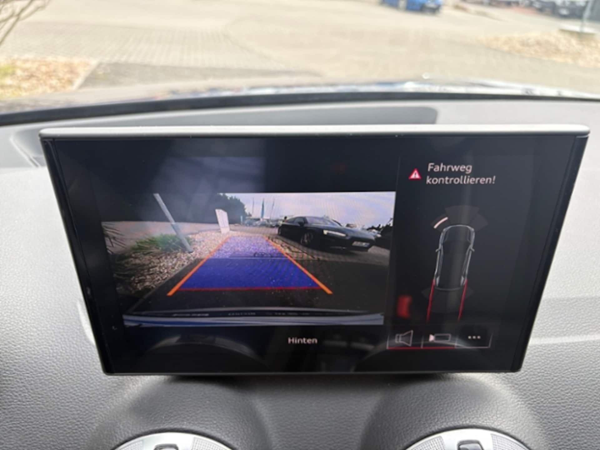 Audi Q2 S line