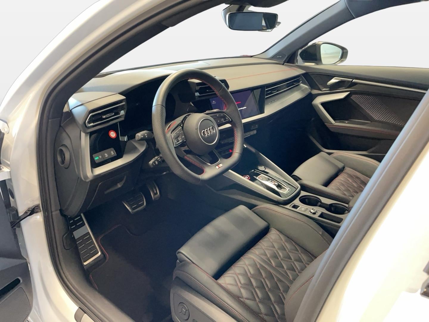 Bild über Audi S3 Sportback TFSI quattro S tronic - für weitere Informationen kontaktieren Sie den Audi Partner