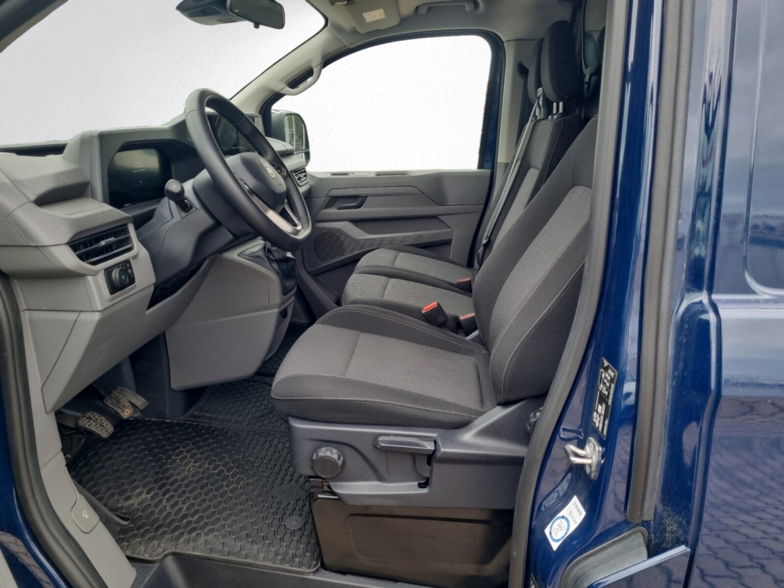 Volkswagen Transporter Kasten langer Radstand – Bild 12