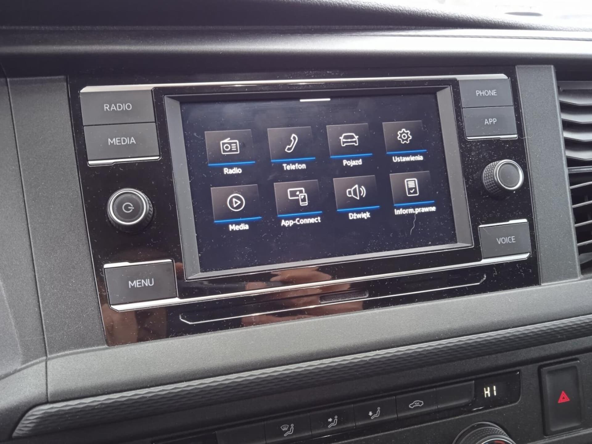 Volkswagen Caravelle 6.1 długi roztaw osi S