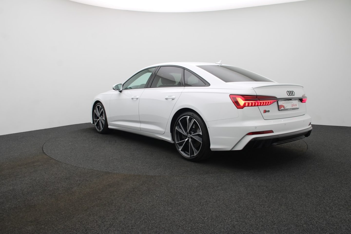 Bild über Audi S6 Limousine TDI quattro tiptronic - für weitere Informationen kontaktieren Sie den Audi Partner