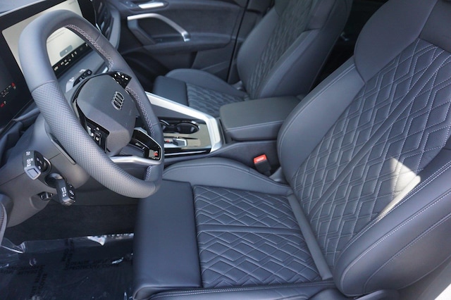 2026 Audi SQ5 Sportback Premium Plus - Photo 9