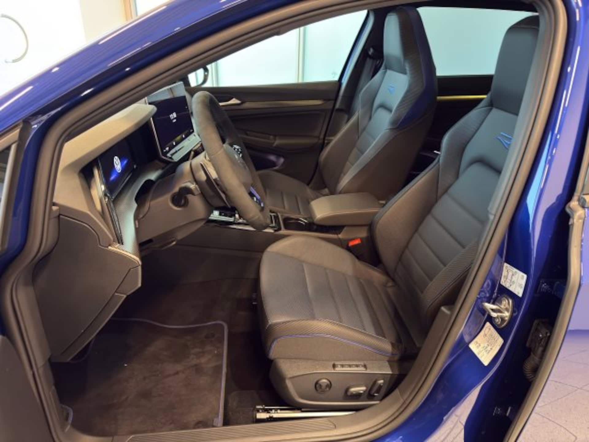 Volkswagen Golf Variant R