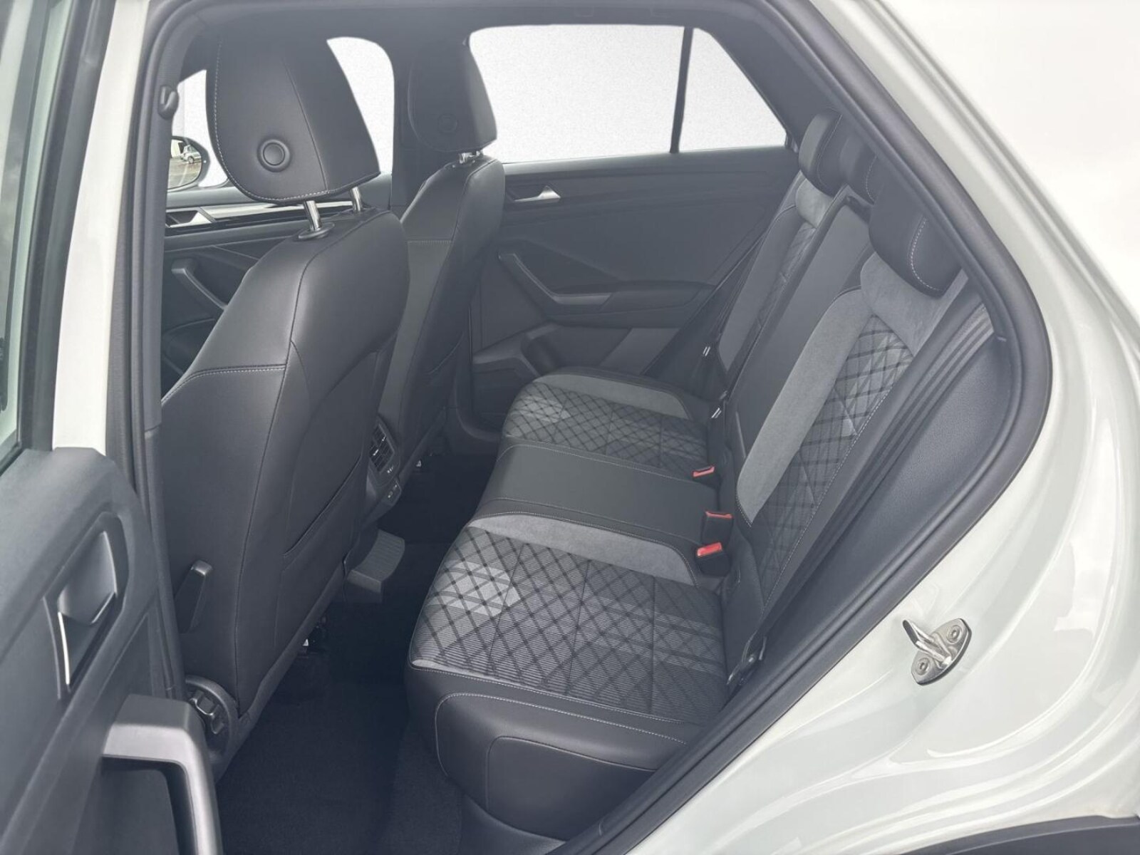 Volkswagen T-Roc – Bild 12
