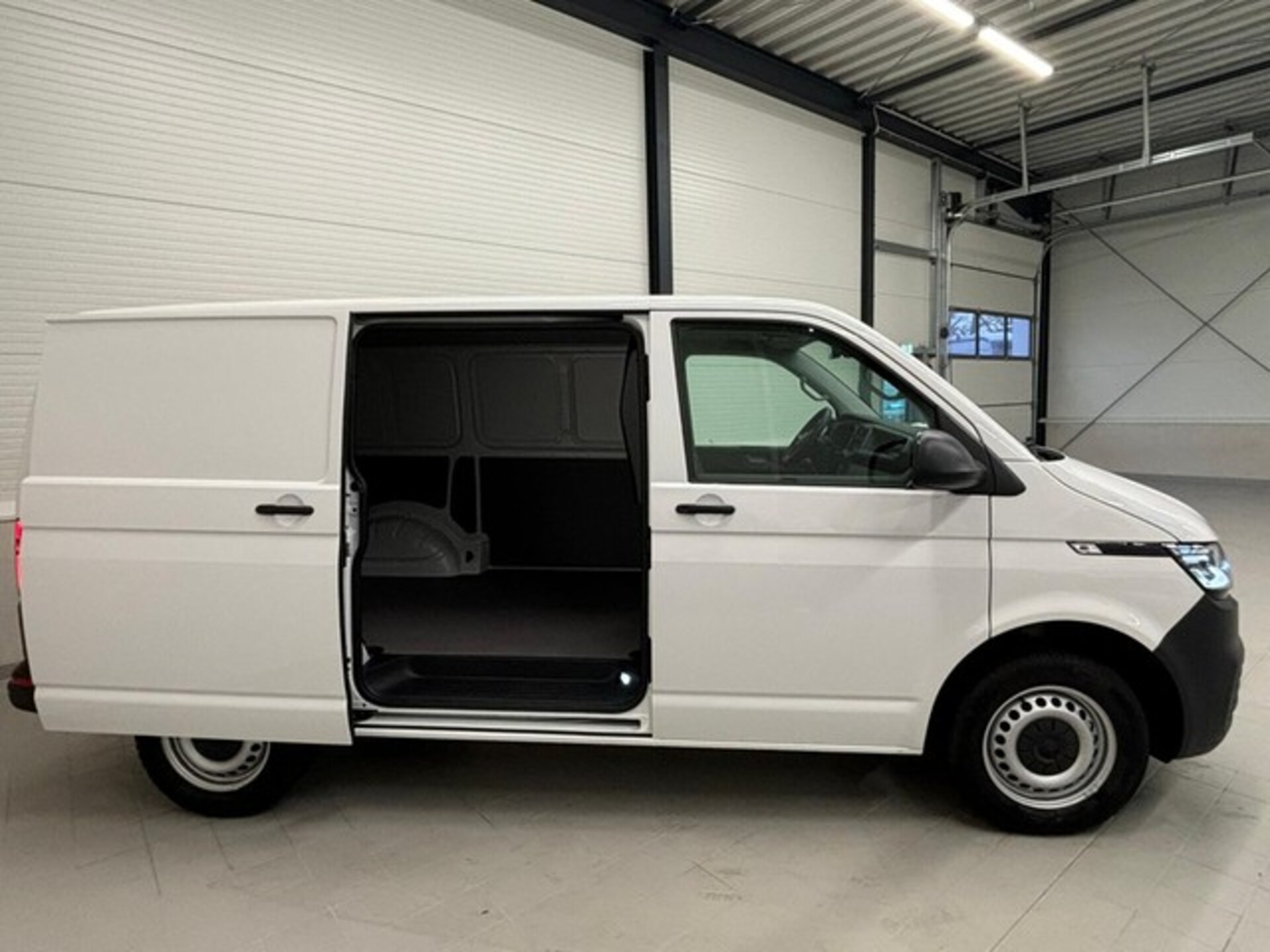 Volkswagen T6.1 Transporter Kasten kurzer Radstand