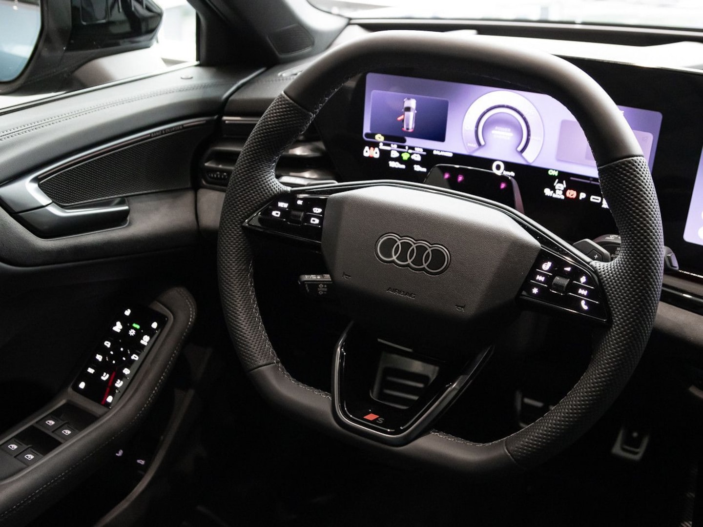 Bild über Audi A5 Avant e-hybrid e-hybrid quattro 270 kW S tronic - für weitere Informationen kontaktieren Sie den Audi Partner