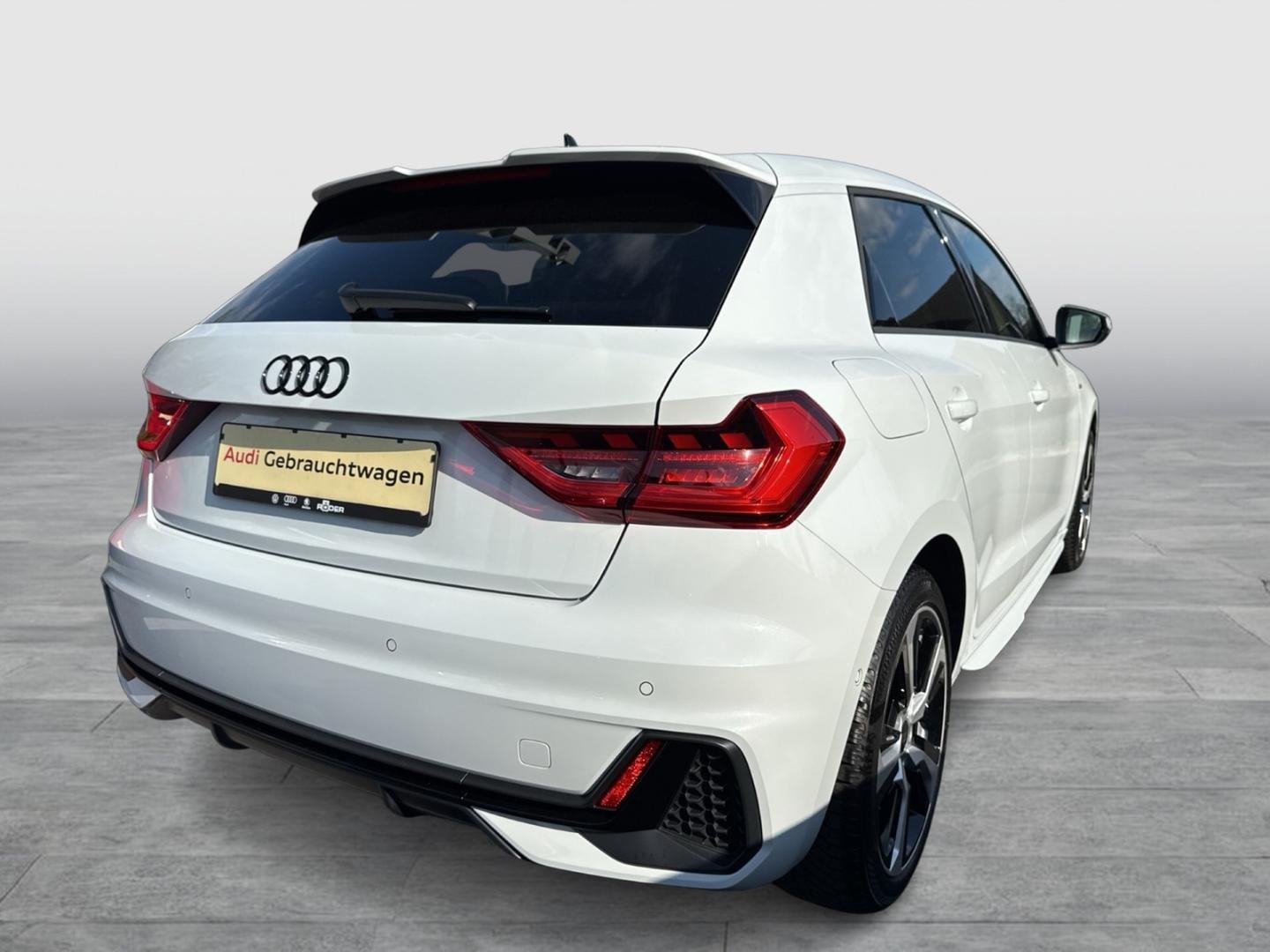 Bild über Audi A1 Sportback S line 25 TFSI Schaltgetriebe - für weitere Informationen kontaktieren Sie den Audi Partner