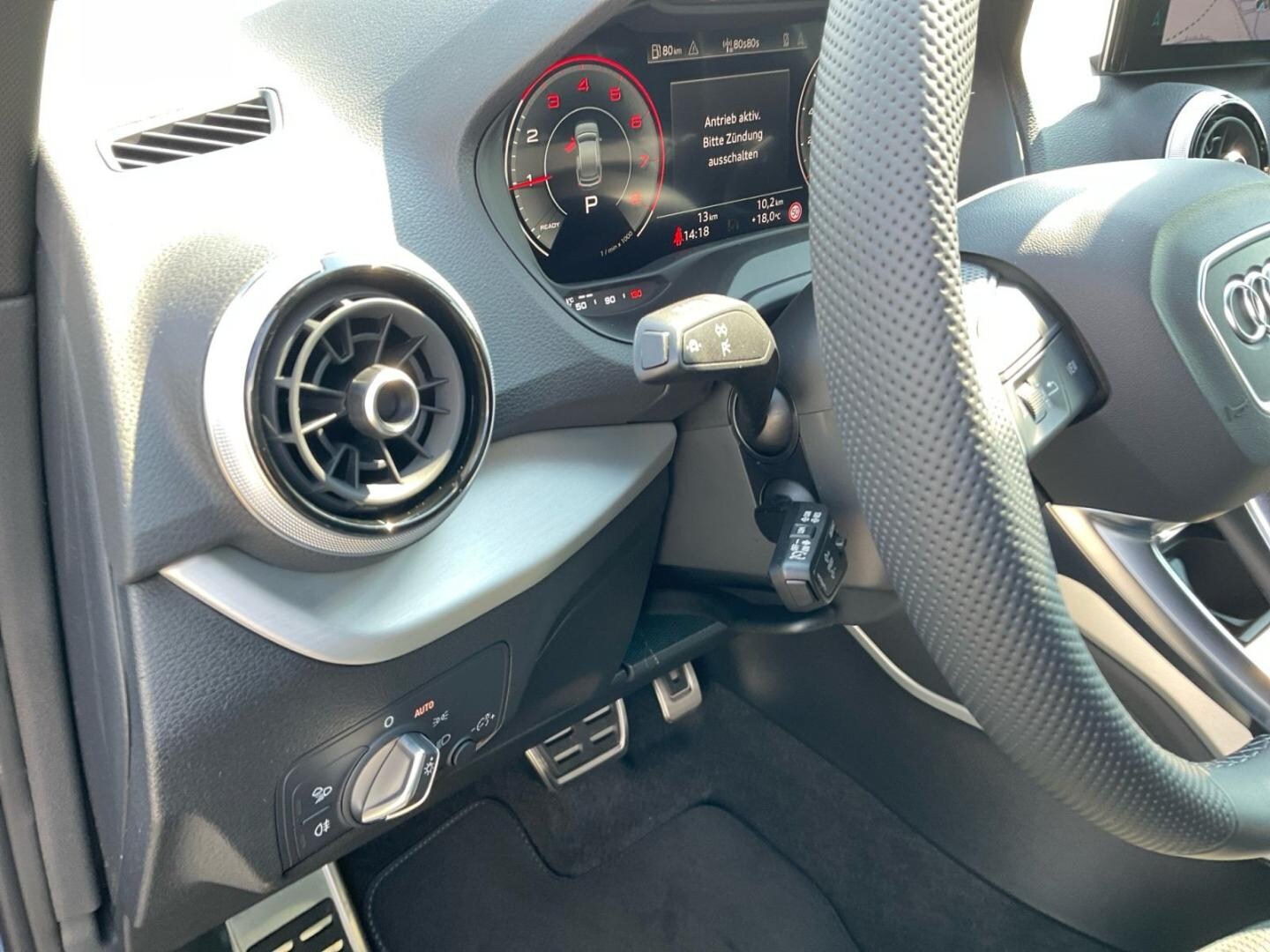 Bild über Audi Q2 S line 35 TFSI S tronic - für weitere Informationen kontaktieren Sie den Audi Partner