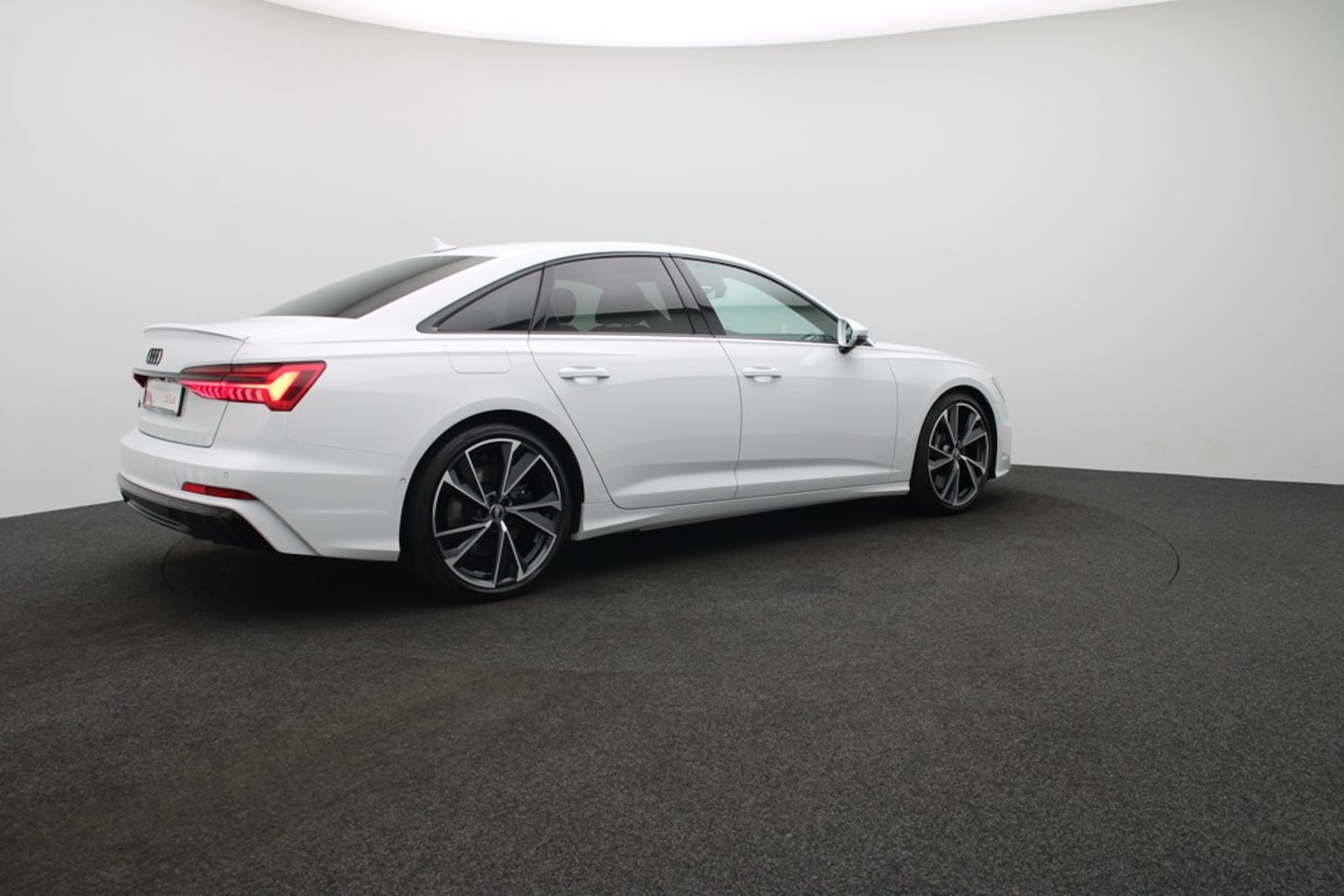 Bild über Audi S6 Limousine TDI quattro tiptronic - für weitere Informationen kontaktieren Sie den Audi Partner