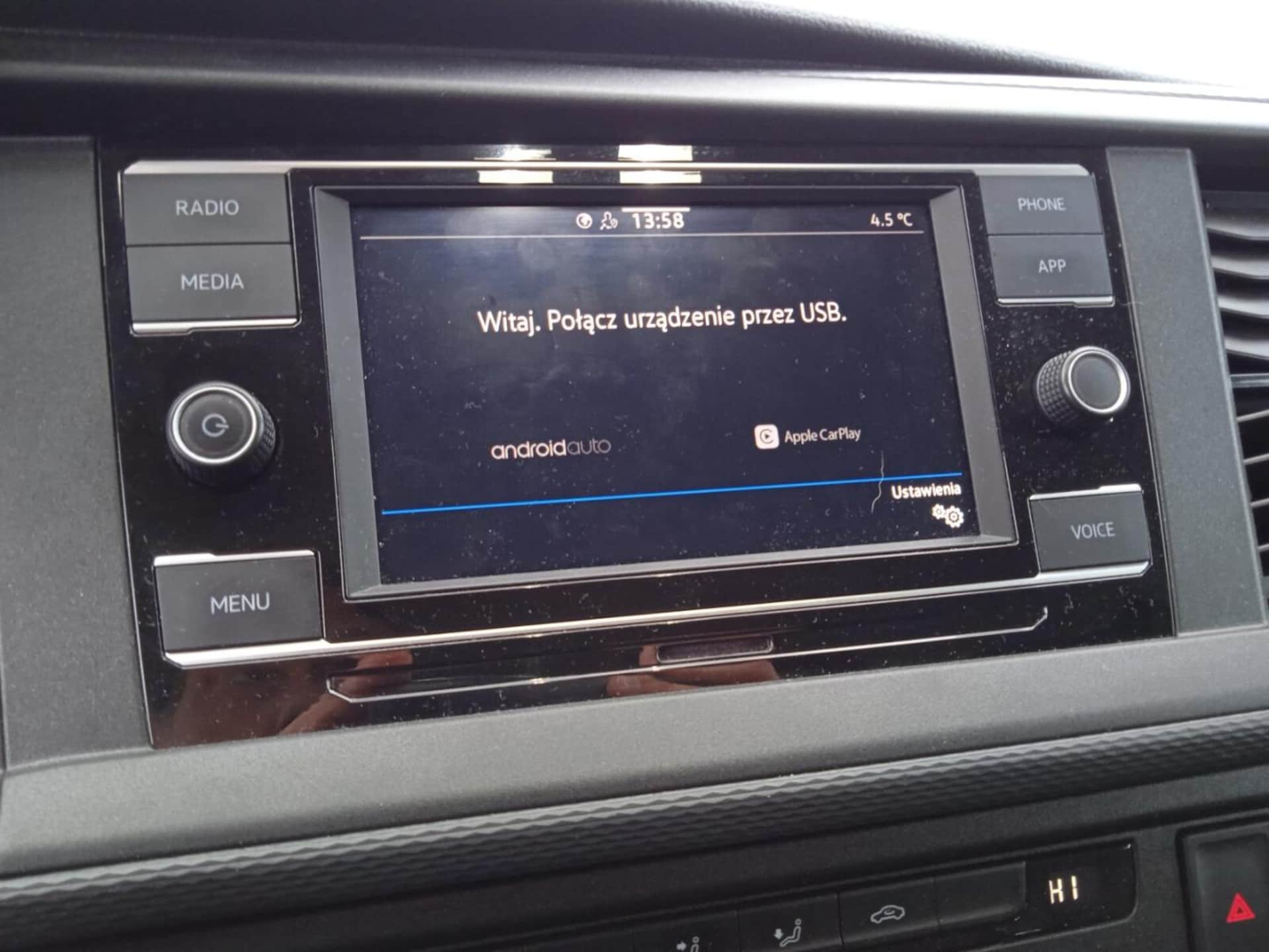 Volkswagen Caravelle 6.1 długi roztaw osi S
