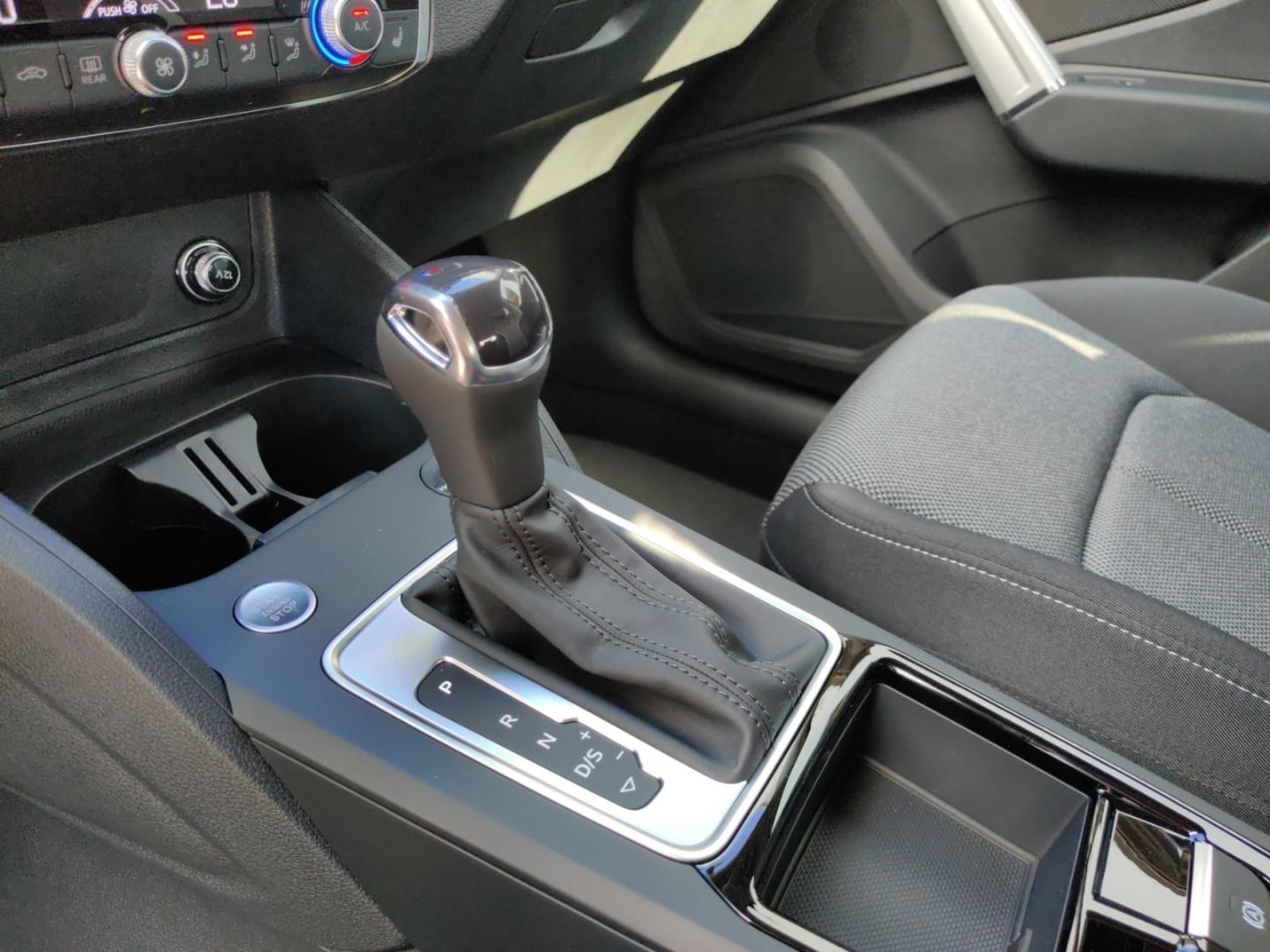 Bild über Audi Q2 S line 35 TFSI S tronic - für weitere Informationen kontaktieren Sie den Audi Partner