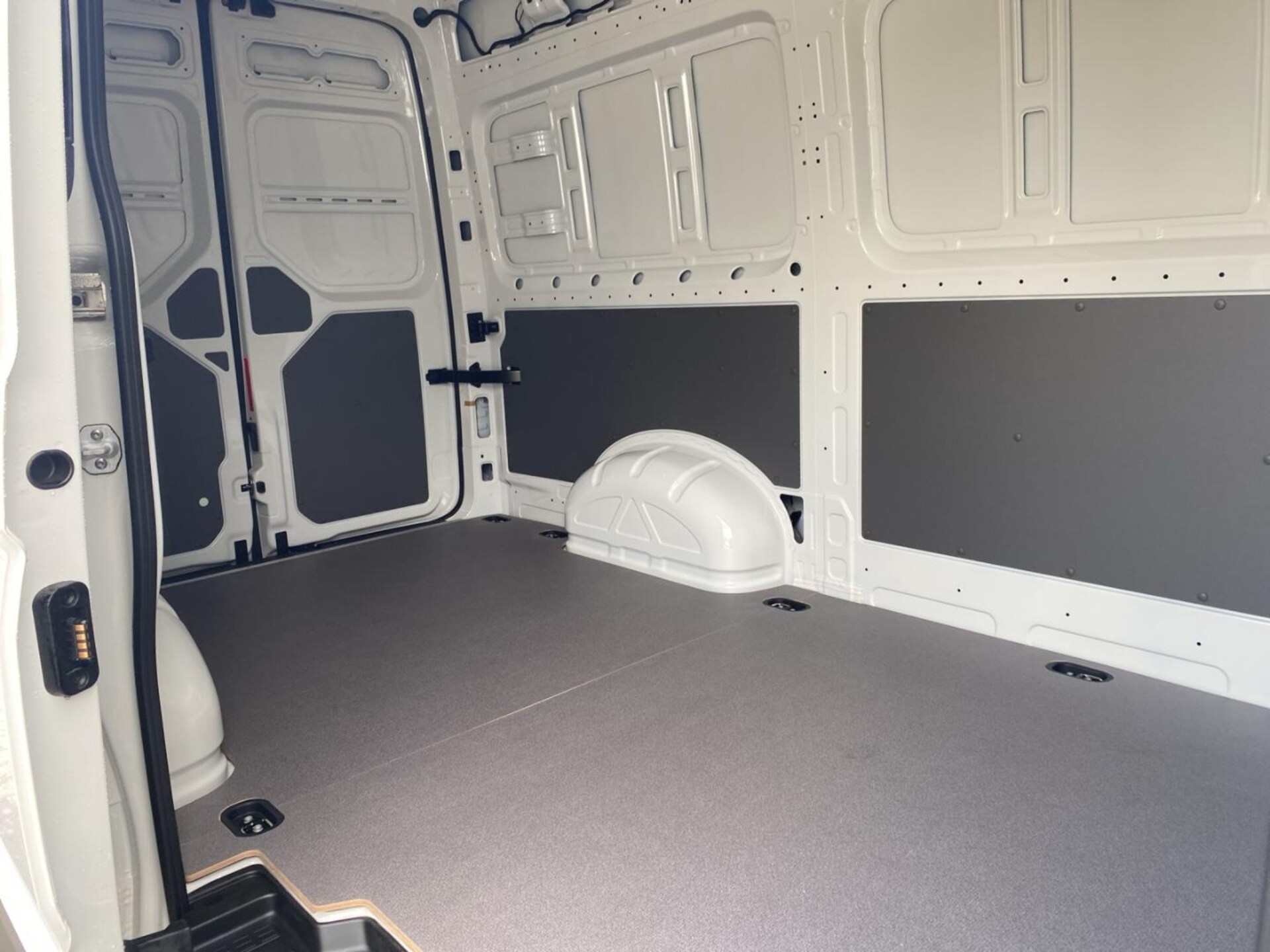 Volkswagen Crafter Kasten mittlerer Radstand