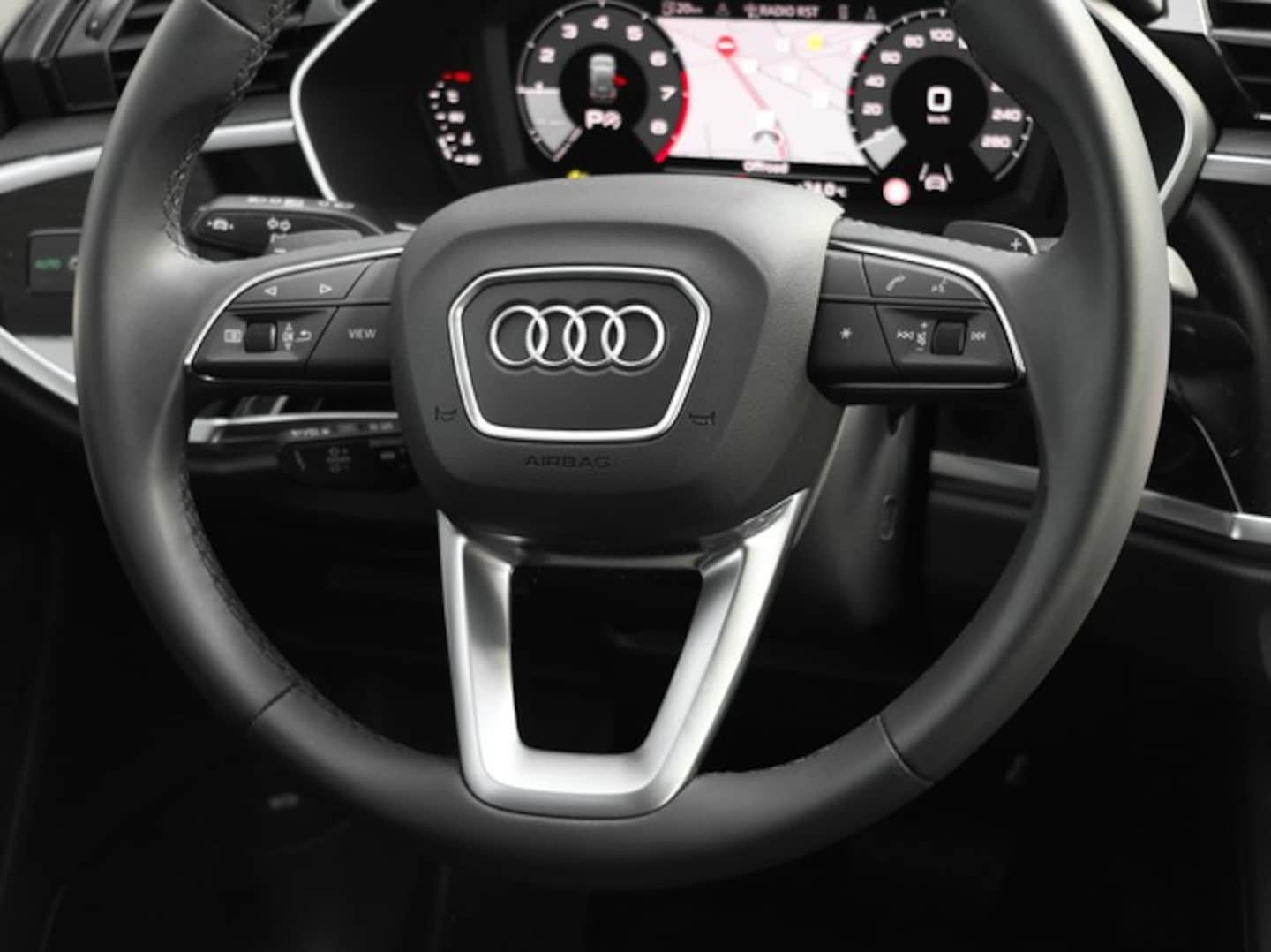 Bild über Audi Q3 TFSI 110 kW S tronic - für weitere Informationen kontaktieren Sie den Audi Partner