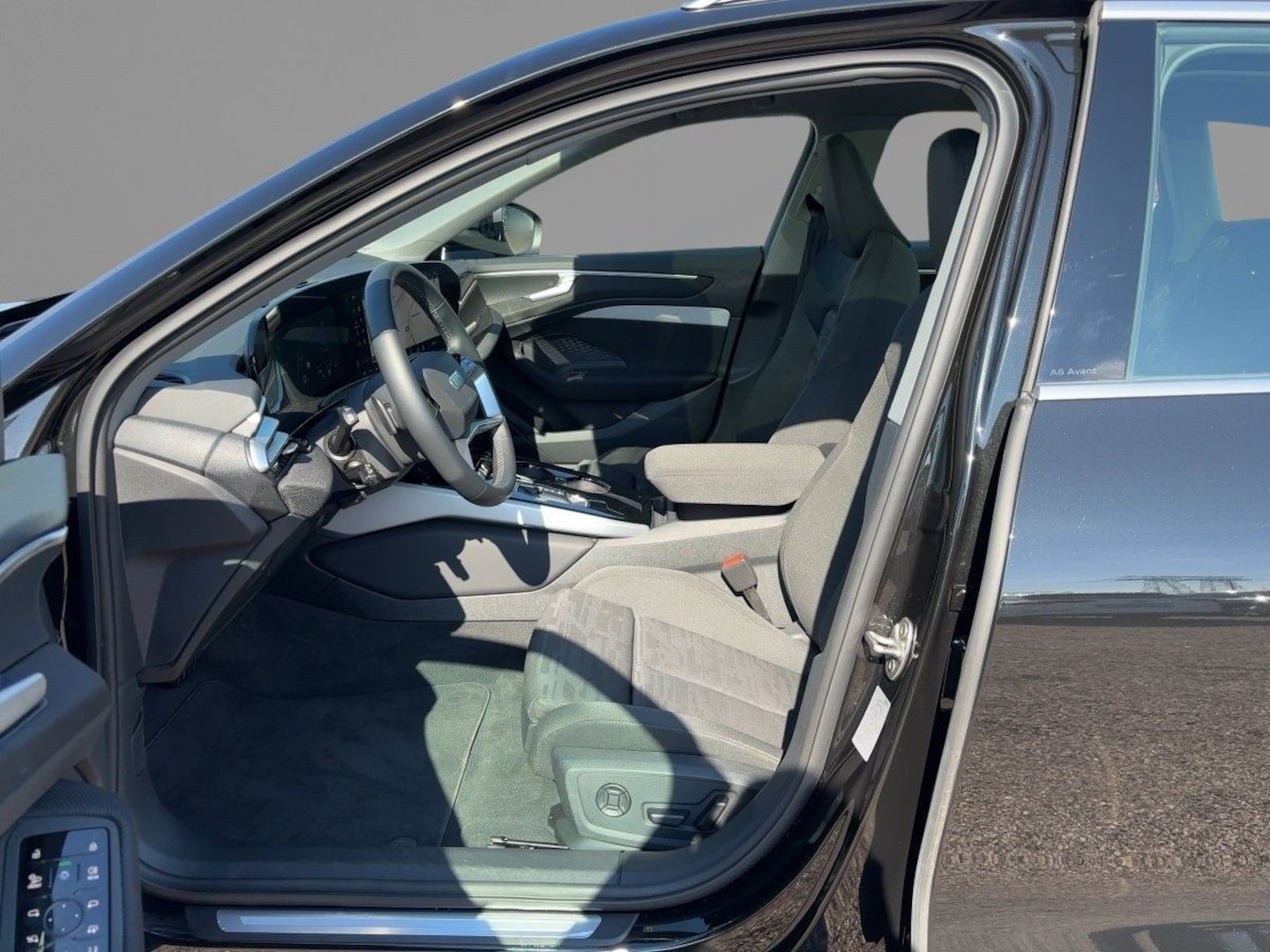 Bild über Audi A6 Avant TDI quattro 150 kW S tronic - für weitere Informationen kontaktieren Sie den Audi Partner
