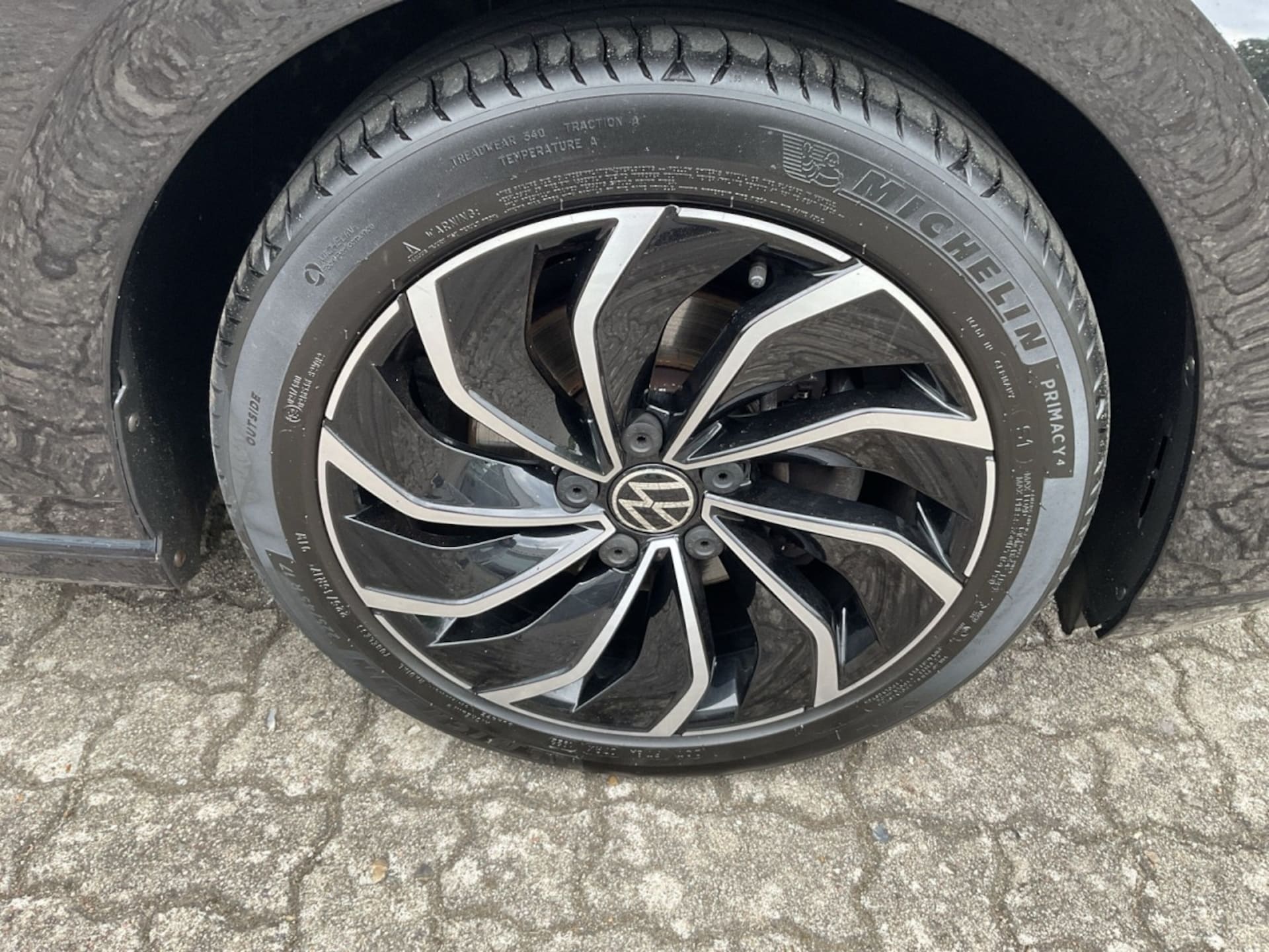 Volkswagen Golf Active