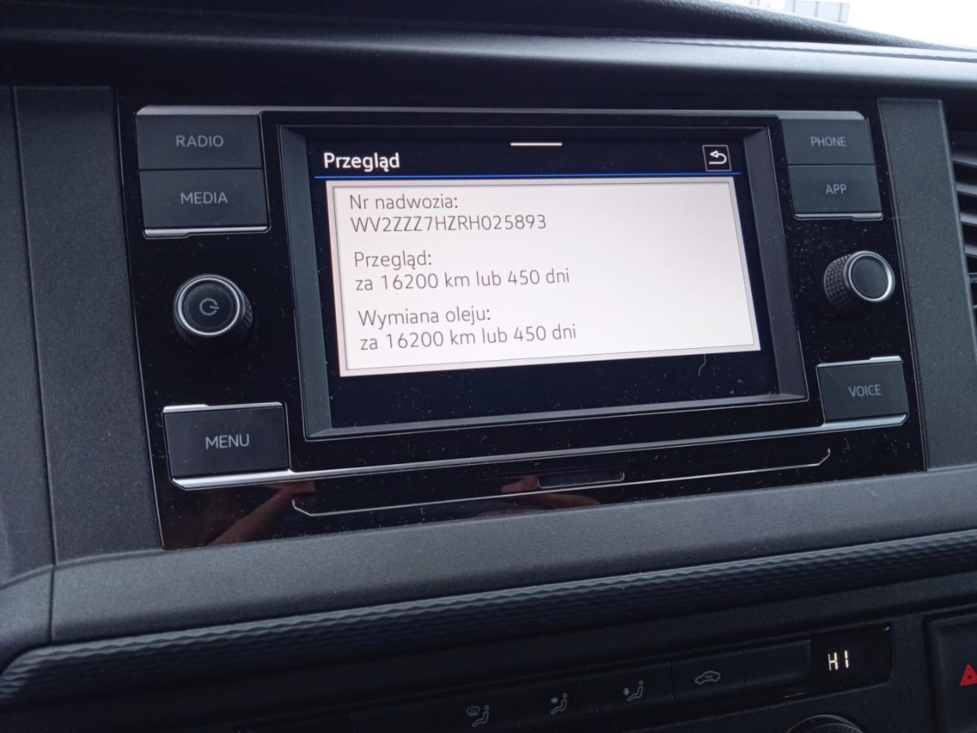 Volkswagen Caravelle 6.1 długi roztaw osi S