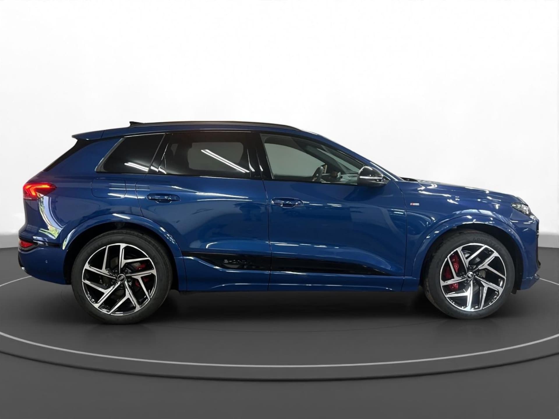 Audi Q6 SUV e-tron