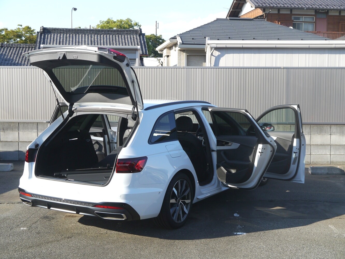 Image about Audi A4 Avant 40 TDI quattro S line 150(204) kW(PS) S tronic