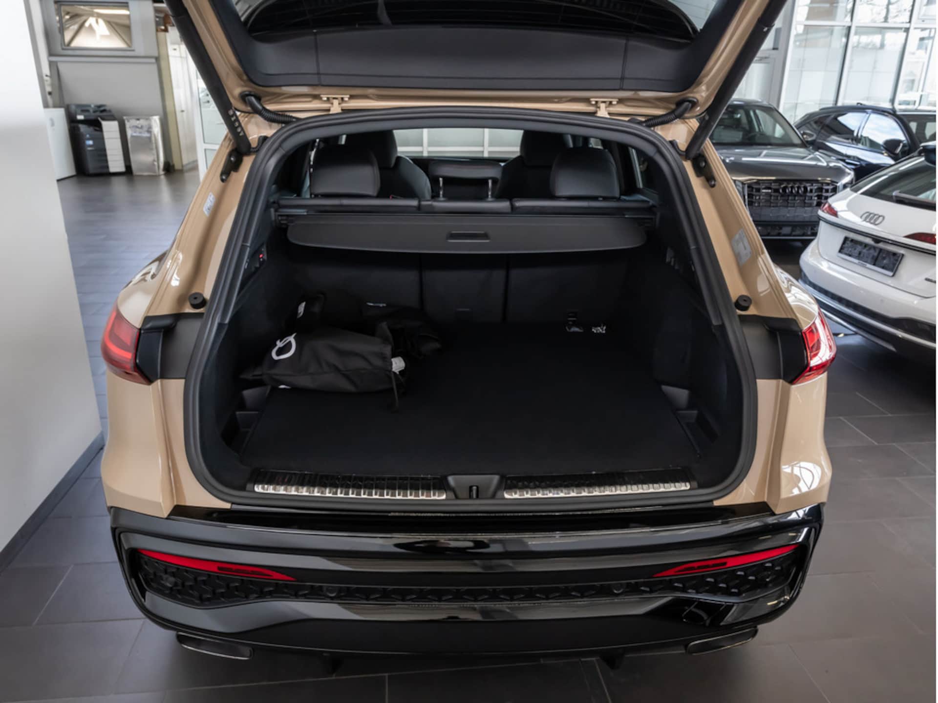 Audi Q5 SUV e-hybrid edition one