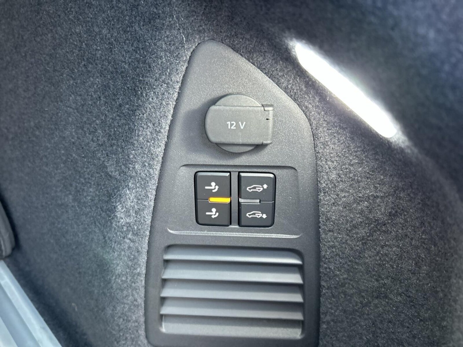 Volkswagen Touareg – Bild 13