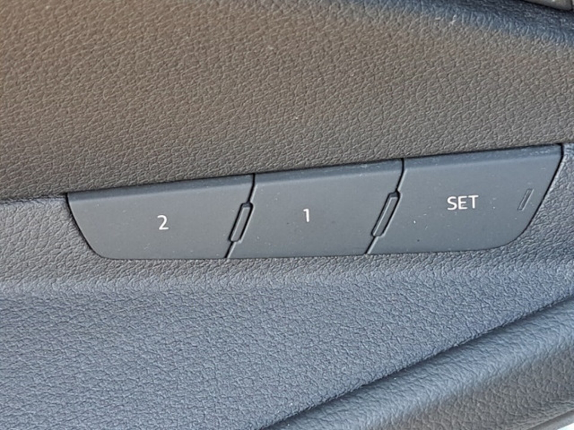 Audi Q8 e-tron S line