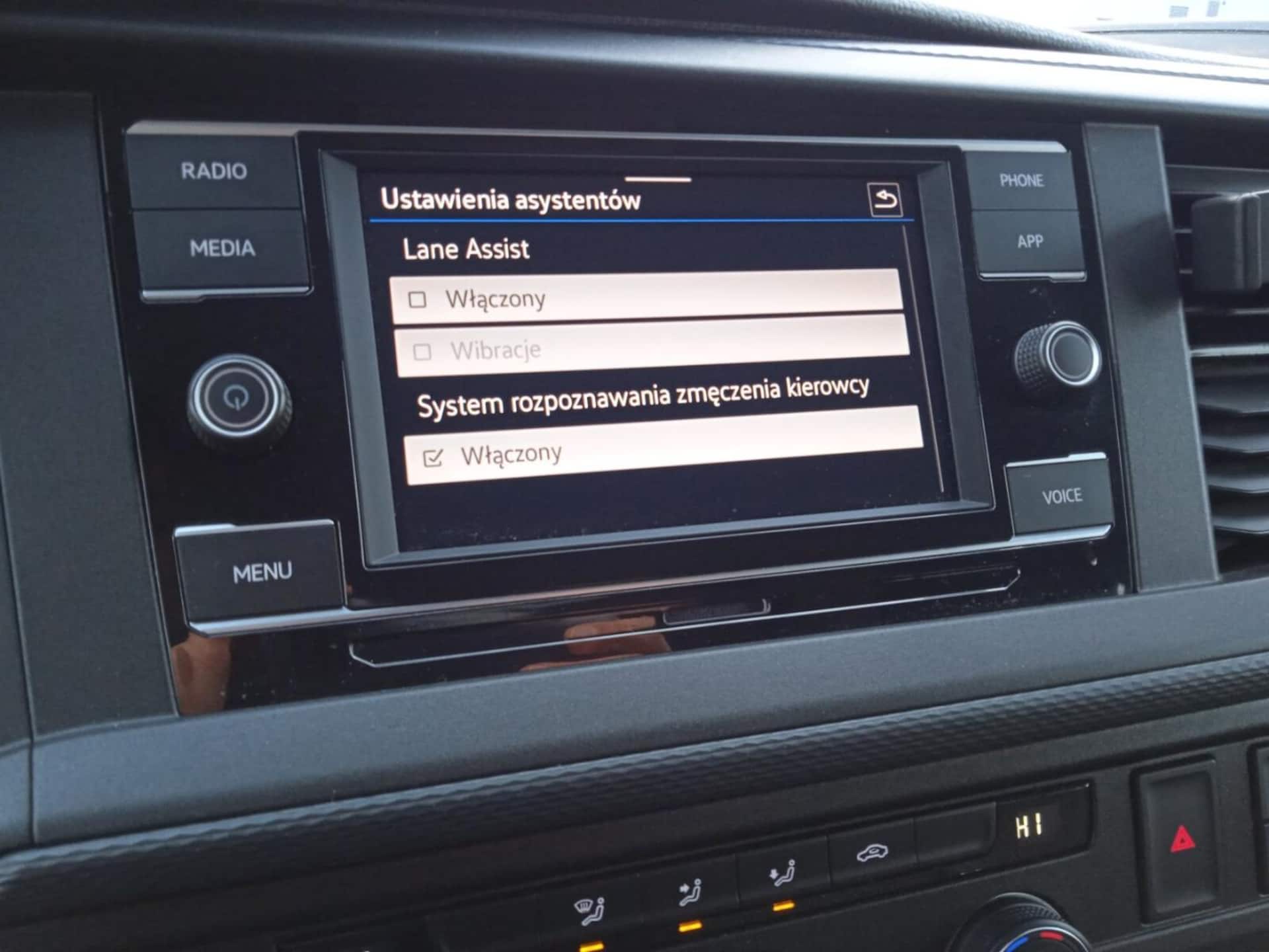 Volkswagen Caravelle 6.1 długi roztaw osi S