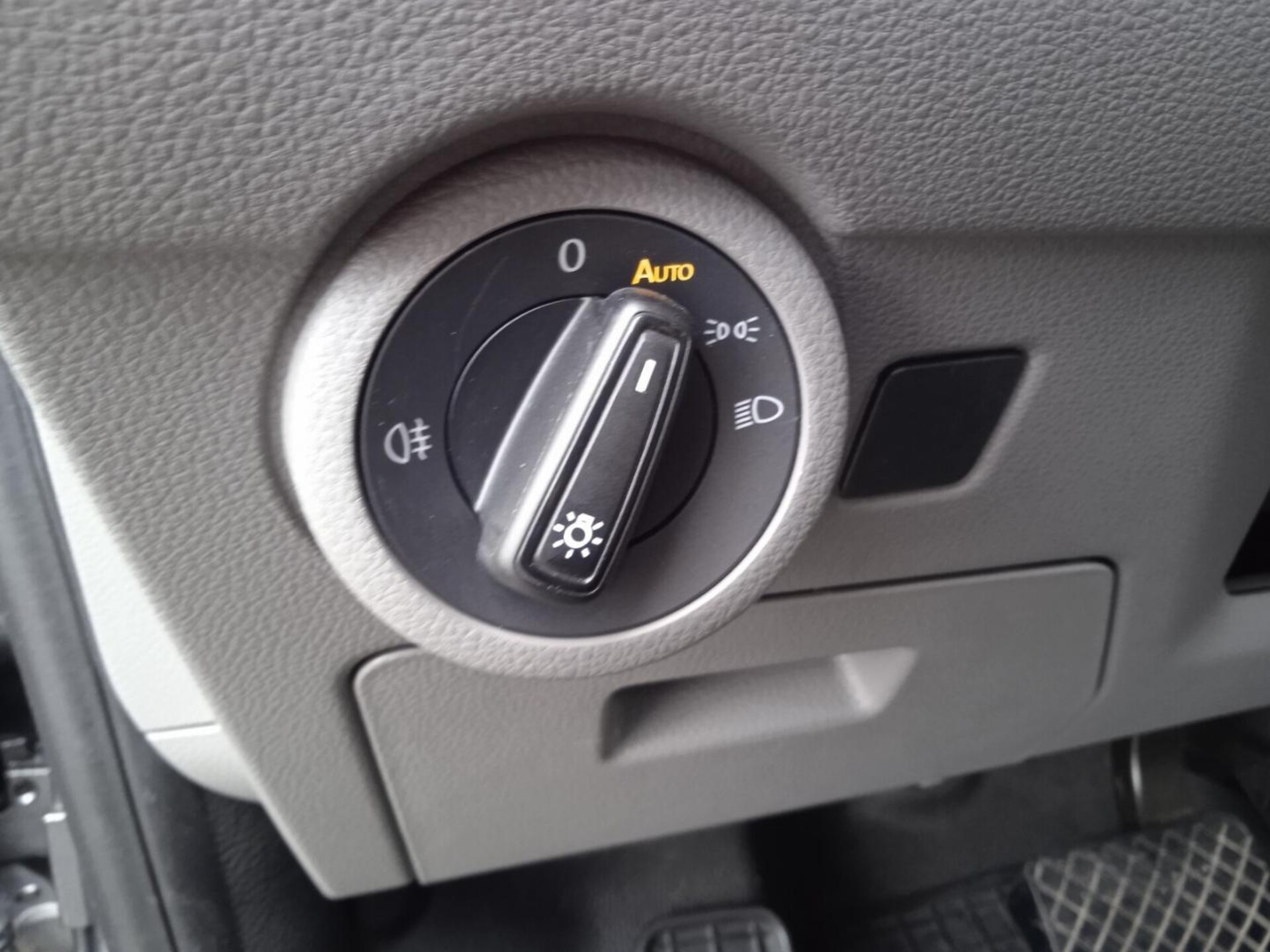 Volkswagen Caravelle 6.1 długi roztaw osi S