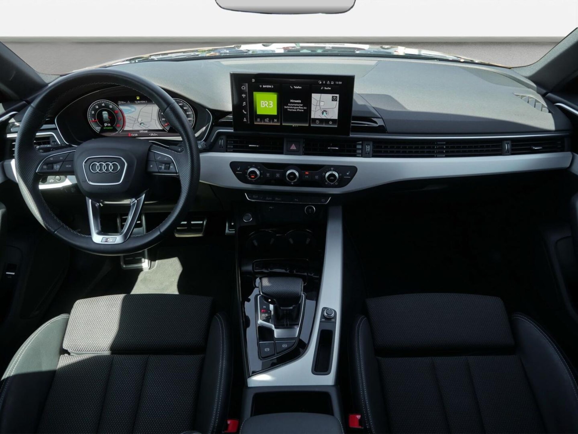 Audi A4 Avant S line