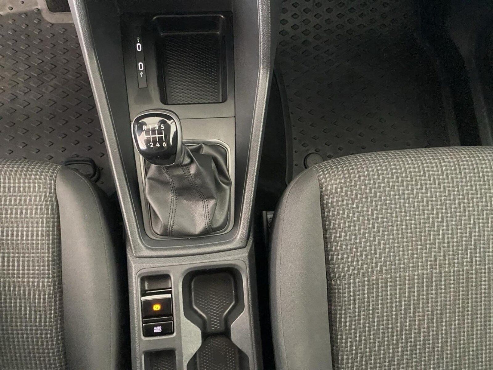 Volkswagen Caddy Cargo – Bild 12