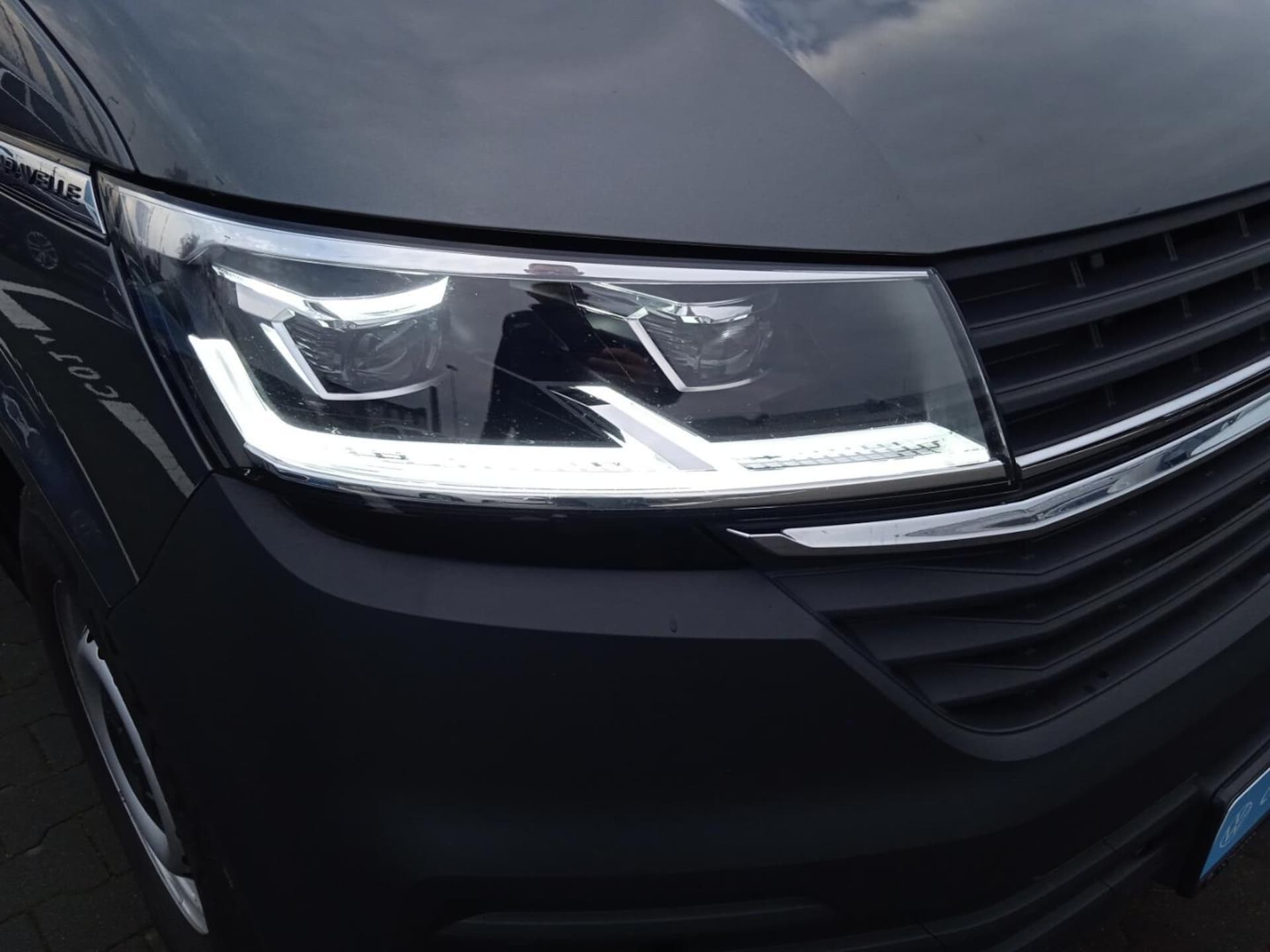Volkswagen Caravelle 6.1 długi roztaw osi S