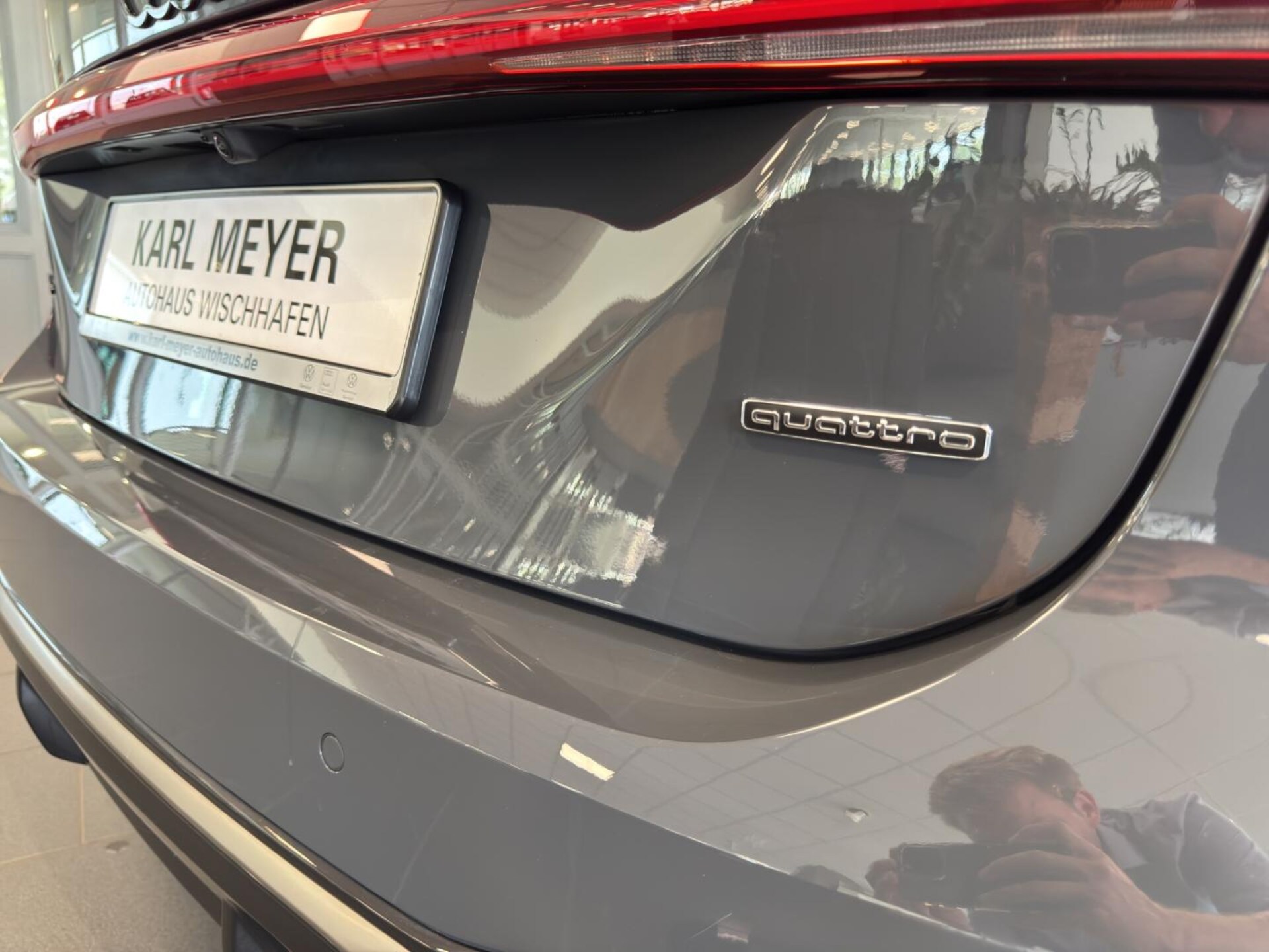 Audi A5 Avant e-hybrid edition one
