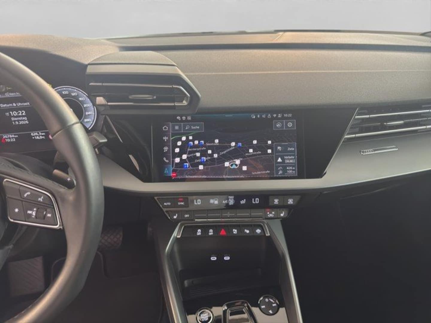 Bild über Audi A3 Limousine advanced 30 TFSI S tronic - für weitere Informationen kontaktieren Sie den Audi Partner